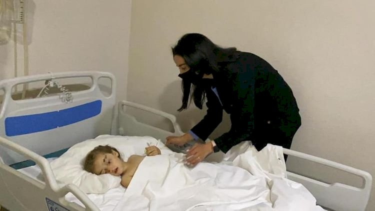   Ombudsman Gəncədə yaralanmış şəxslərə baş çəkdi - Fotolar   