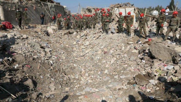    Gəncədə dağıntılar altından itkin düşmüş uşağın meyiti çıxarıldı   