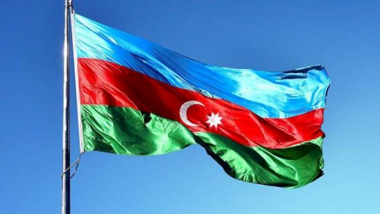    Azərbaycanın Dövlət Müstəqilliyi Günüdür   