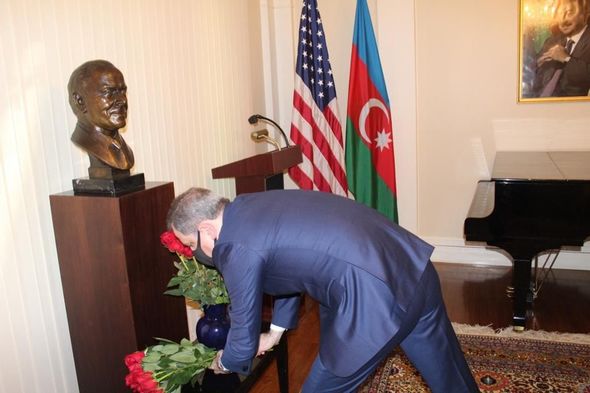 Ceyhun Bayramov Azərbaycanın ABŞ-dakı səfirliyini ziyarət etdi - Foto  