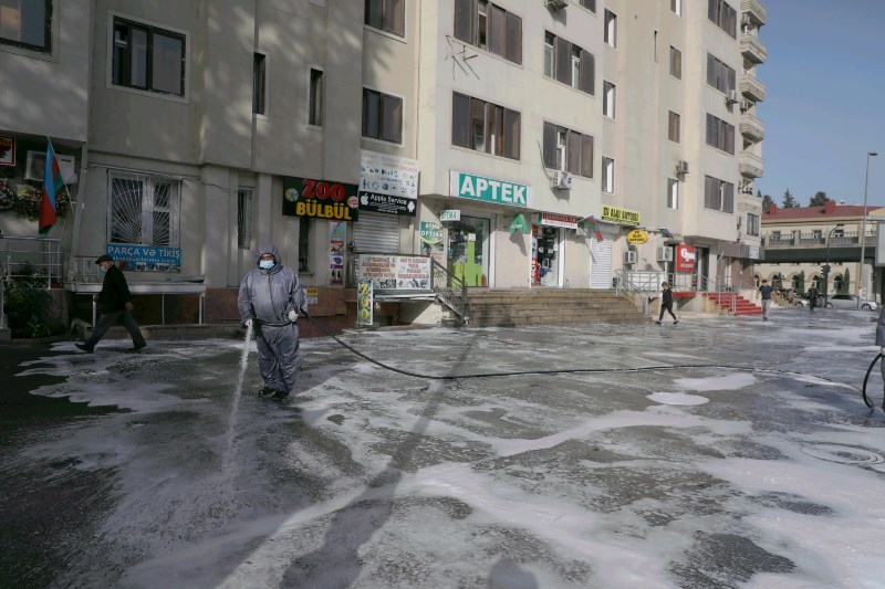 Bakı küçələri dezinfeksiya olundu - Fotolar 