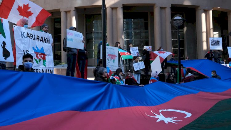    Kanadada yaşayan azərbaycanlılar Gəncədəki terrora etiraz etdi - Fotolar   