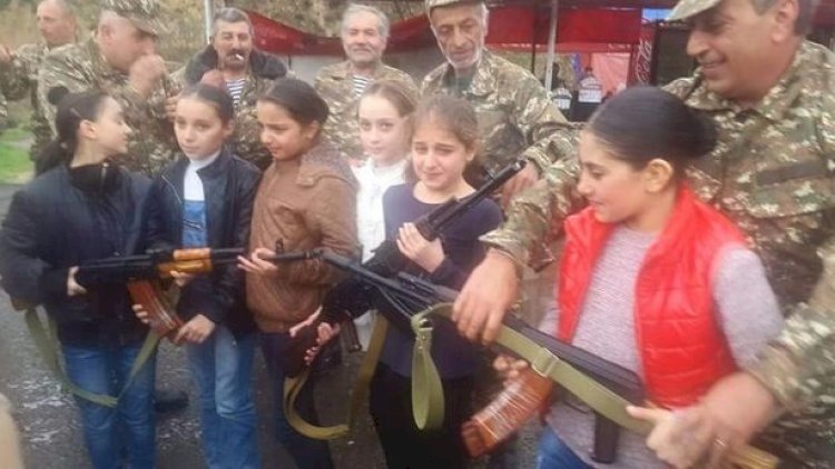    Ermənilər indi də qız uşaqlarını döyüşə hazırlayır - Foto   