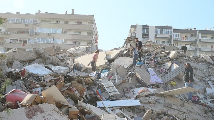    İzmirdə zəlzələ nəticəsində ölənlərin sayı 17 nəfərə çatdı - Yenilənib   