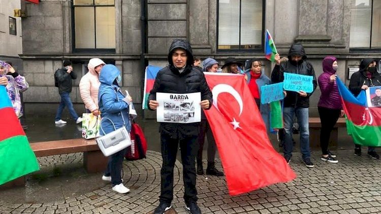    Şotlandiyada erməni terroruna qarşı etiraz aksiyası keçirildi   