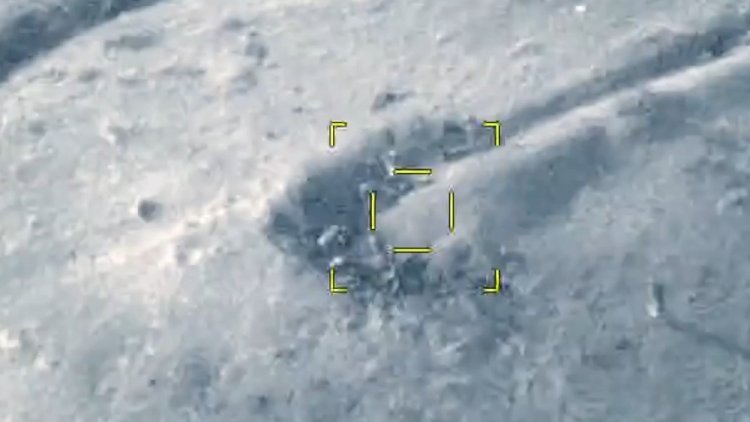    Su-25 düşmən mövqelərini bombardman etdi - Video   
