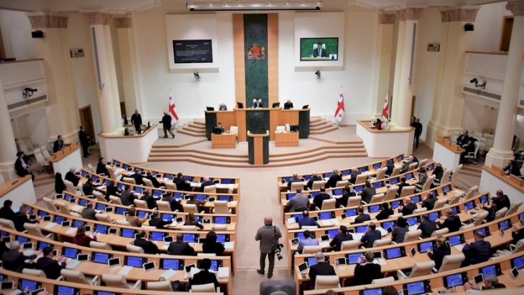    Müxalifət partiyası deputat mandatlarından imtina edib   