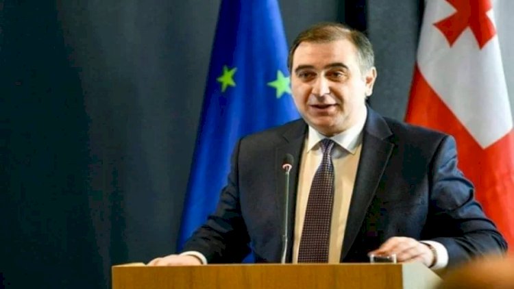    Nazir özünü təcrid etdi   