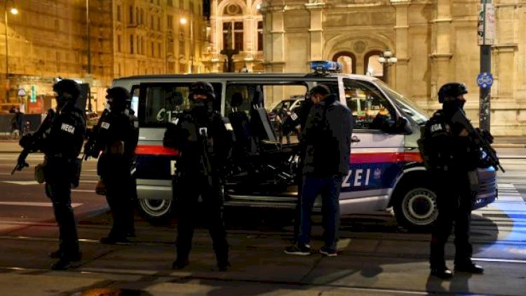    Türk polisi əməliyyat keçirdi: İstanbulda 14 İŞİD üzvü saxlanıldı   