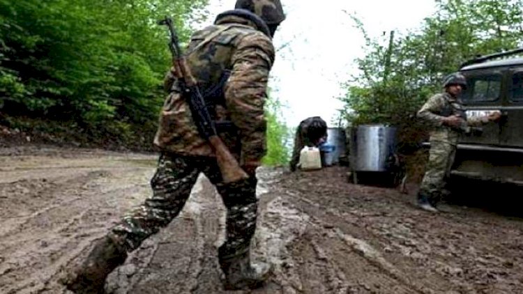    Döyüşdən qaçan ermənilər silah-sursat oğurlayırlar   