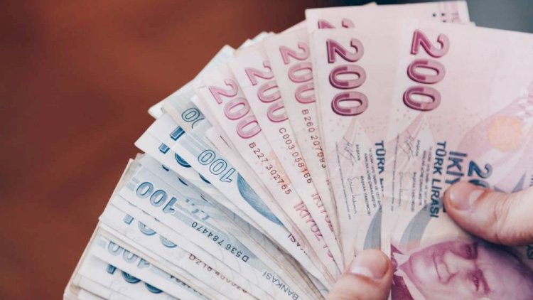    Müğənnidən 2 milyon tələb olunur   