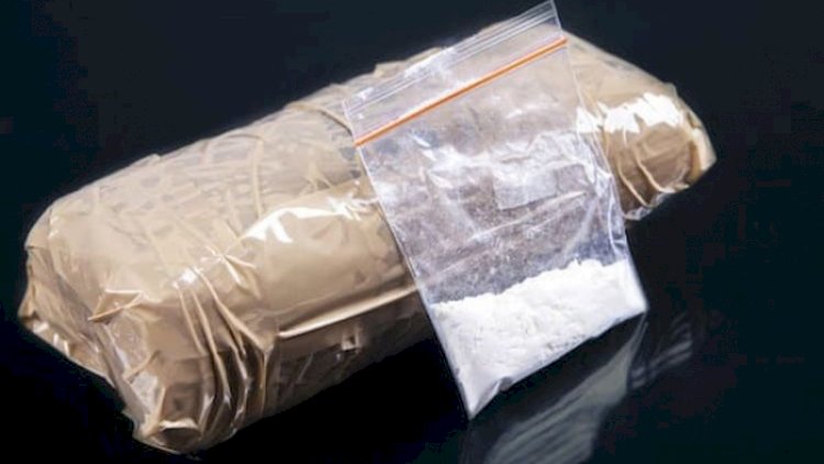    Narkotacirdən 1 kiloqram heroin götürüldü   