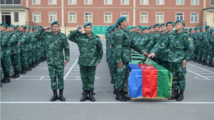    Gənc əsgərlər Vətənə sədaqət andı içdi   
