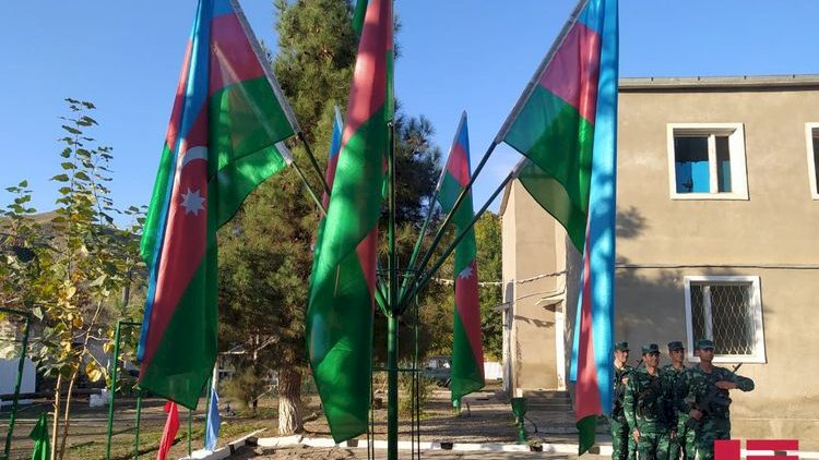    İşğaldan azad edilmiş Zəngilan rayonu ərazisindəki beş sərhəd zastavasında bayrağımız ucaldıldı - Fotolar   