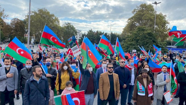    İstanbulda Şuşanın azad olunması münasibəti ilə aksiya keçirildi - Fotolar   