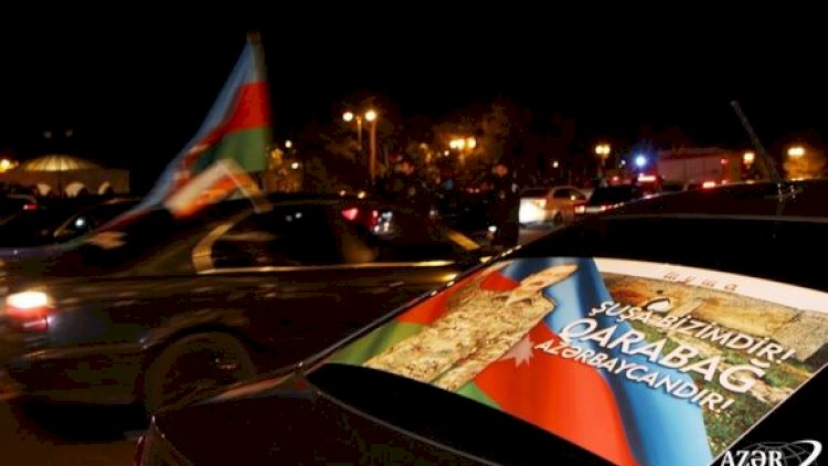   Azərbaycan gecəni ayaq üstə keçirdi –   Fotolar