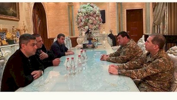    Ermənistan müxalifəti baş qərargah rəisi ilə görüşüb   