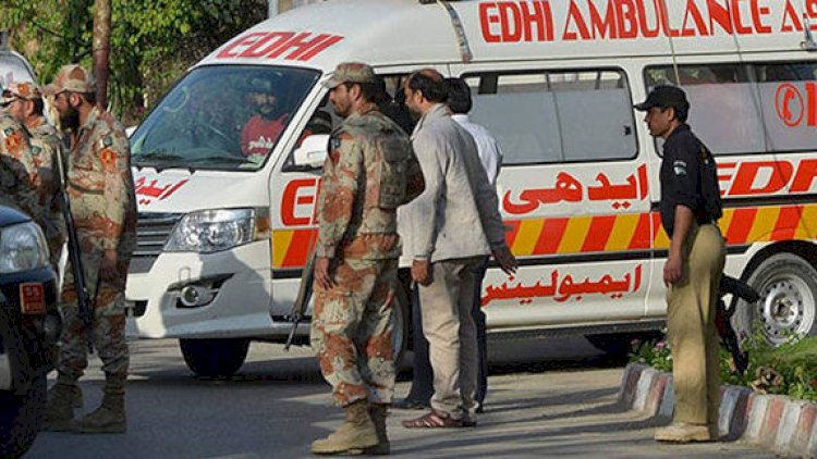    Pakistanda faciə: Uşaqlarla dolu avtobus kanala düşdü   