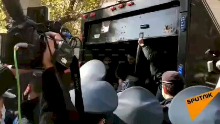    Erməni polisi etirazçılara güc tətbiq edir:   129 nəfər saxlanılıb