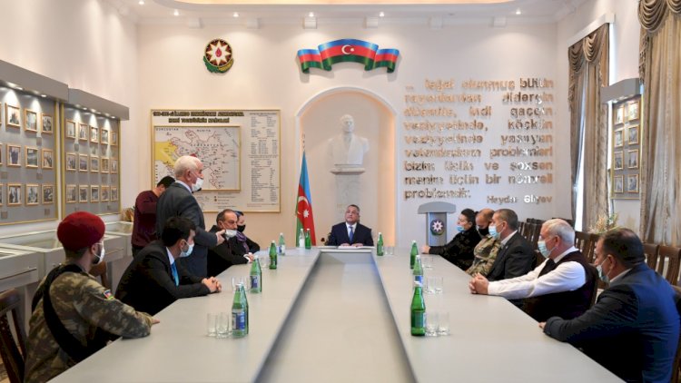    Dövlət Komitəsində məcburi köçkünlərin bir qrupu ilə görüş keçirildi - Fotolar   