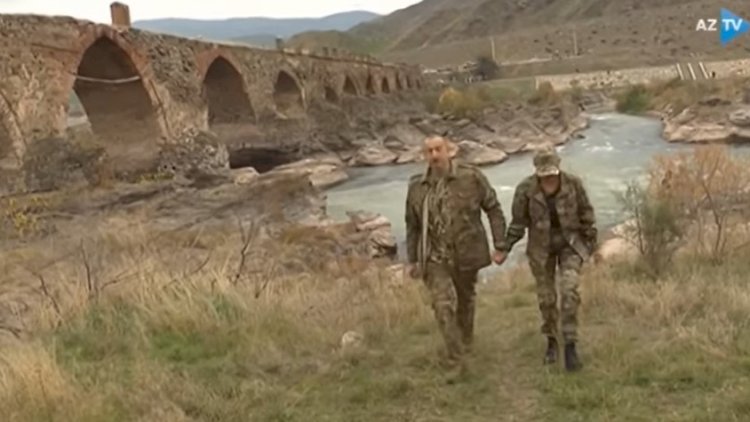    Prezident İlham Əliyev və birinci xanım Mehriban Əliyeva Xudafərin körpüsündə - Video   