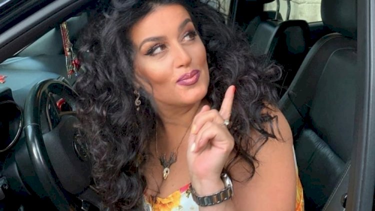    “Vətənpərvərlik mövzusunda yazılan əsərlərin çoxu şablondur“   - Elza Seyidcahan