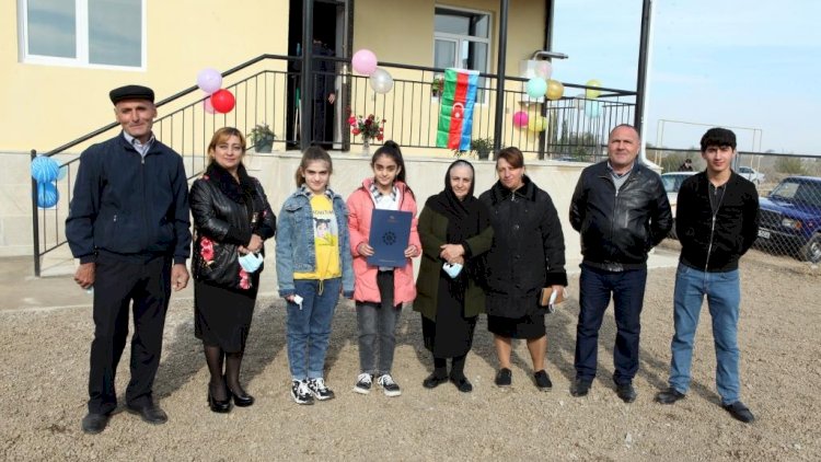    Daha 26 ev şəhid ailələrinə və müharibə əlillərinə verilib -   Fotolar