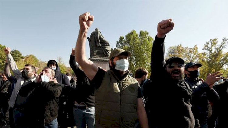    Ermənistan parlamenti qarşısında aksiya keçirilir   