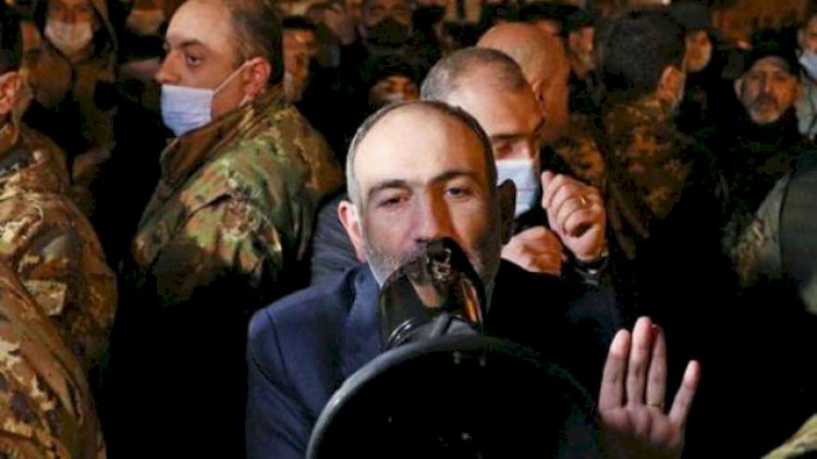    Paşinyan azsaylı tərəfdarlarının qarşısında: “Söz verirəm ki, xalqa xəyanət etməyəcəyəm”   