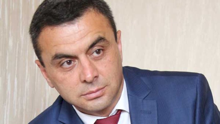    “Ermənistan təzminatı ödəyə bilməsə, öz ərazisindən torpaq verməlidir”   