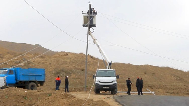    Azad edilmiş ərazilərdə elektrik təchizatı ilə bağlı işlər aparılır -   Fotolar