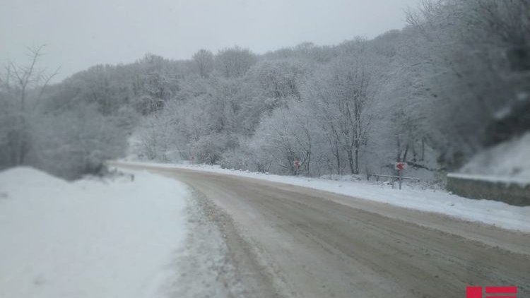    Şamaxıya qar yağıb, yollar buz bağlayacaq   