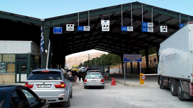    Yunanıstan sərhədləri bağlayıb   
