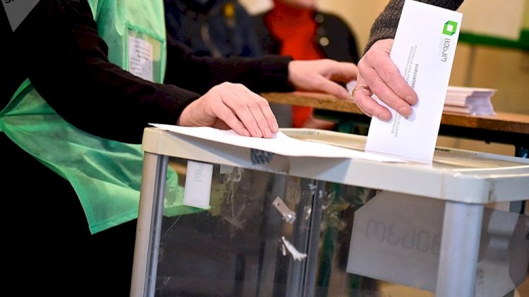    Gürcüstanda parlament seçkilərinin ikinci turu keçirilir   