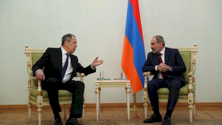    Lavrov Paşinyana dərs keçir?   