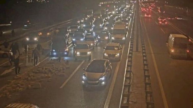    Bakıda qəza sıxlığa səbəb oldu - Foto   