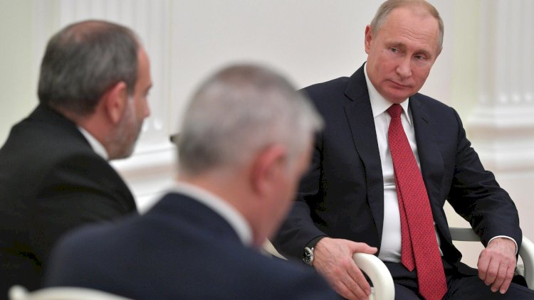    Putin bütün proqnozları alt-üst etdi:   “Soros uşağı” Kremlin nəzarətinə keçir