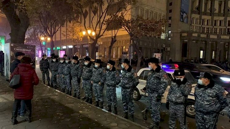    Paşinyanın istefasını tələb edən onlarla etirazçı saxlanıldı   