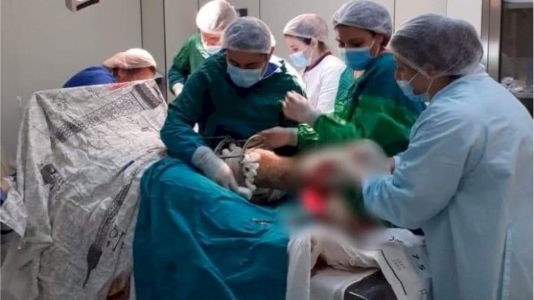    100-dən çox əsgəri əməliyyat edən həkim:   “Gözlərini açan kimi...“