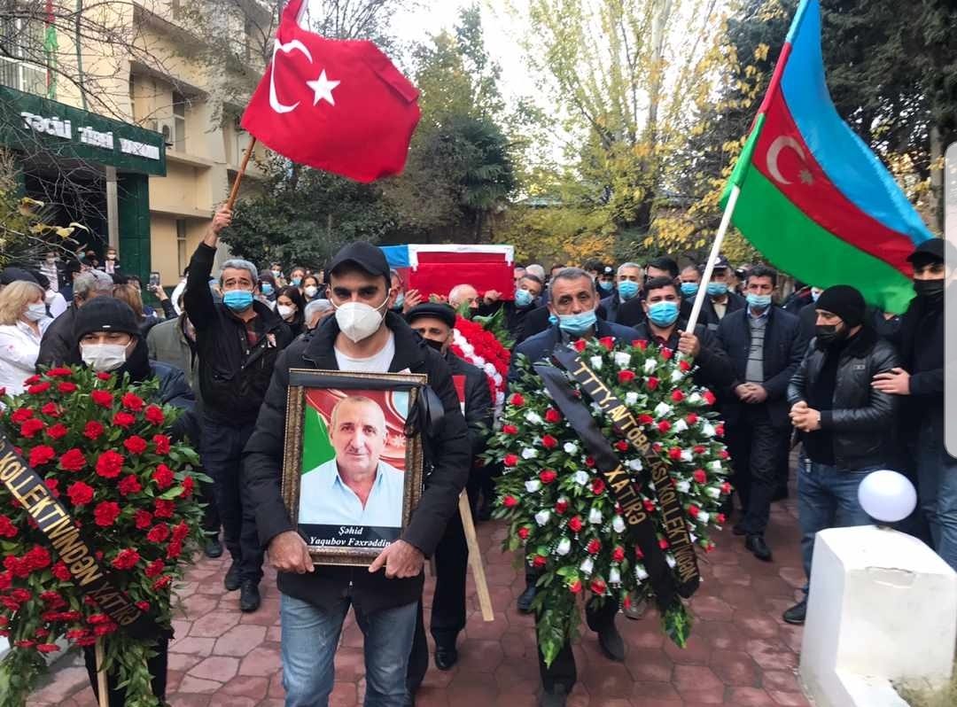 Şəhid təcili yardım sürücüsü dəfn edildi - Video 