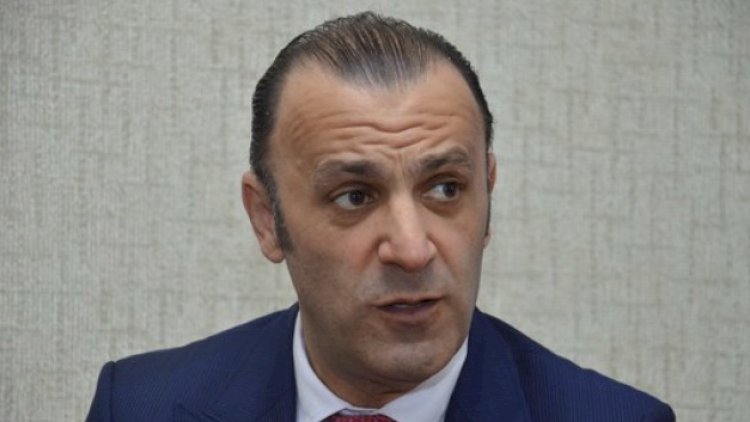    “Nə gizlədim, pulum tükənib...“   - Faytonçu Nazim