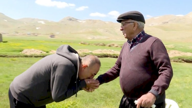    Çavuşoğlu bu davranışı ilə gündəm oldu -   Foto