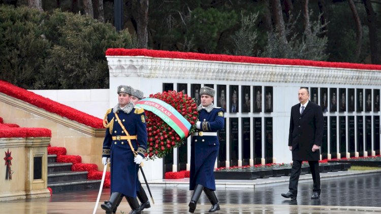    Prezident Şəhidlər xiyabanını ziyarət edib -   Video
