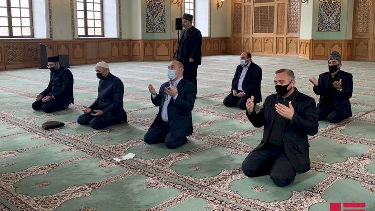    Təzəpir məscidində Vətən müharibəsi şəhidləri anılıb   