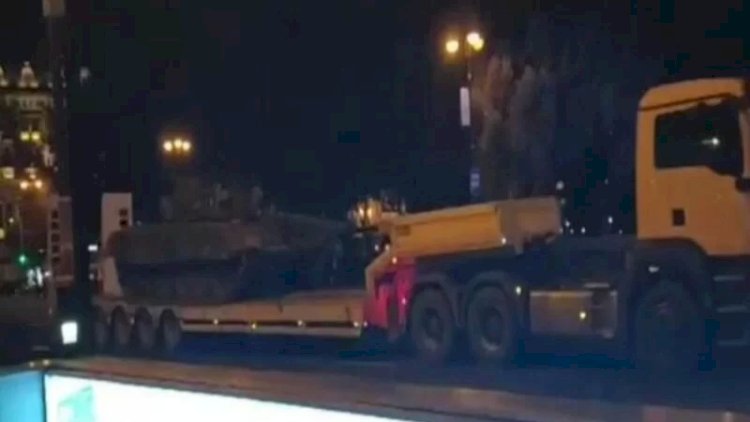    Ermənilərdən götürülmüş hərbi qənimətlər Bakıda - Video   