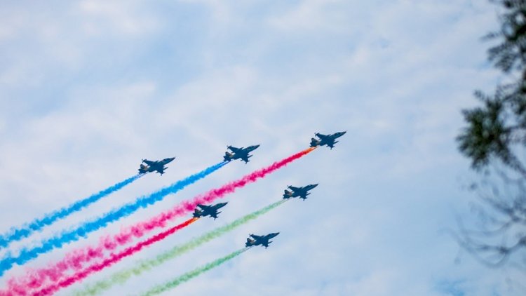    Döyüş təyyarə və helikopterlərimiz Bakı səmasında   