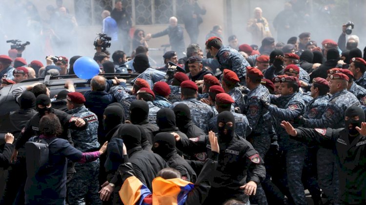    Ermənistanda müxalifət polisi itaətsizliyə çağırdı   