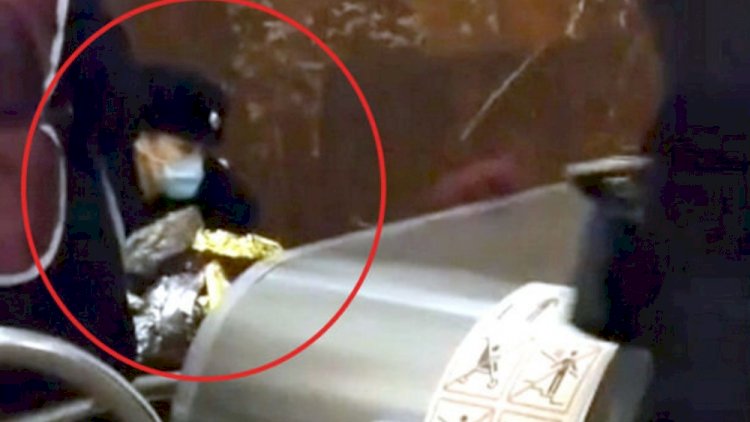    29 yaşlı qadın övladını metroda dünyaya gətirdi   - Video