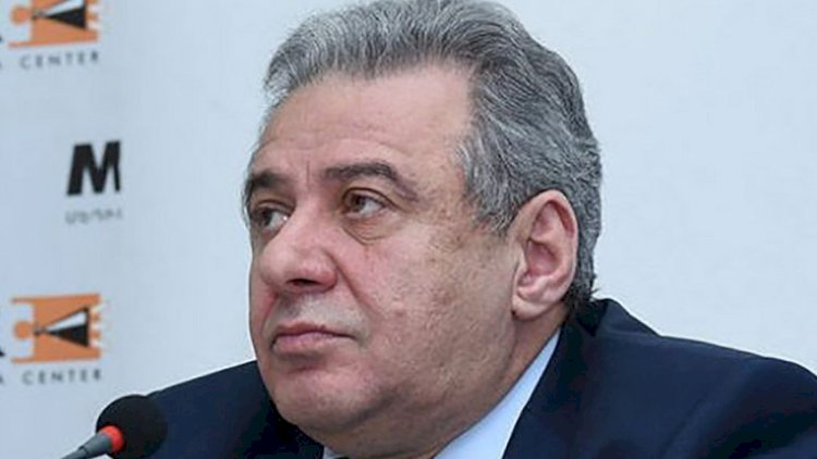    Ermənistanın müdafiə naziri Rusiyaya getdi   