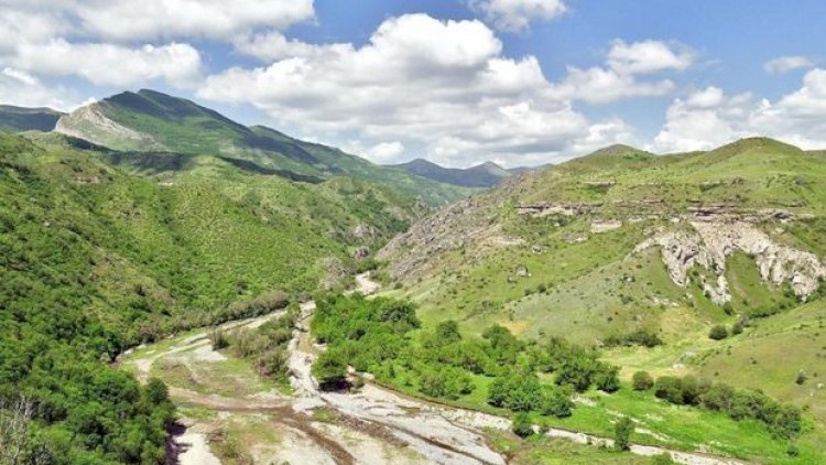    Laçın-Sünik sərhədində dalğalanan bayrağımızın görüntüsü yayıldı - Foto   